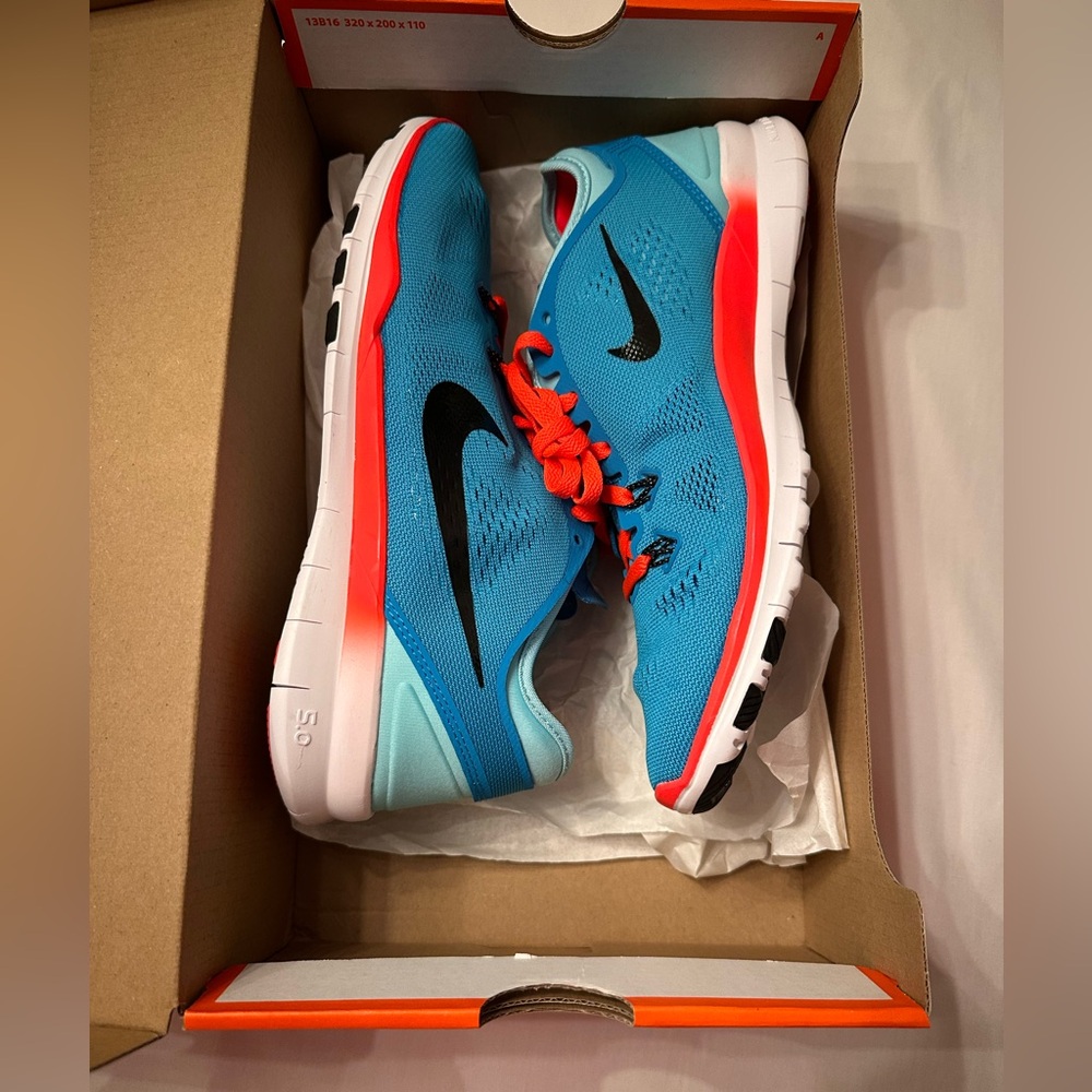 Women Nike Free 5.0 TR Fit 5, Size 8.5 (New)
